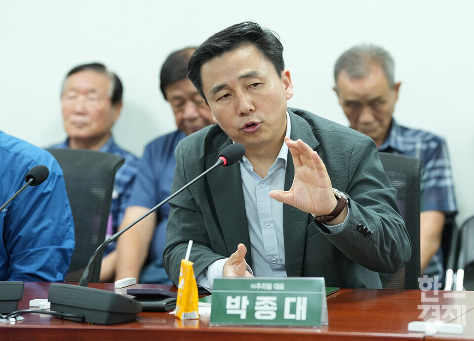 박종대, 우리밀 대표가 11일 서울 여의도 국회 의원회관에서 열린 기후위기는 곧 식량위기, 지속가능한 생산과 소비 국회토론회에 참석해 인사말을 하고 있다. /최대성 기자 dpdaesung@sporbiz.co.kr 2024.09.11.  