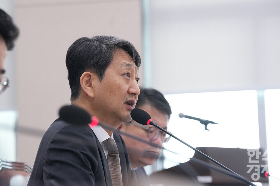 안덕근 산업통상자원부 장관이 7일 서울 여의도 국회에서 열린 국회 산업통상자원중소벤처기업위원회의 산업통상자원부에 대한 국정감사에 출석해 의원 질의에 답변하고 있다. /최대성 기자 dpdaesung@sporbiz.co.kr 2024.10.07.