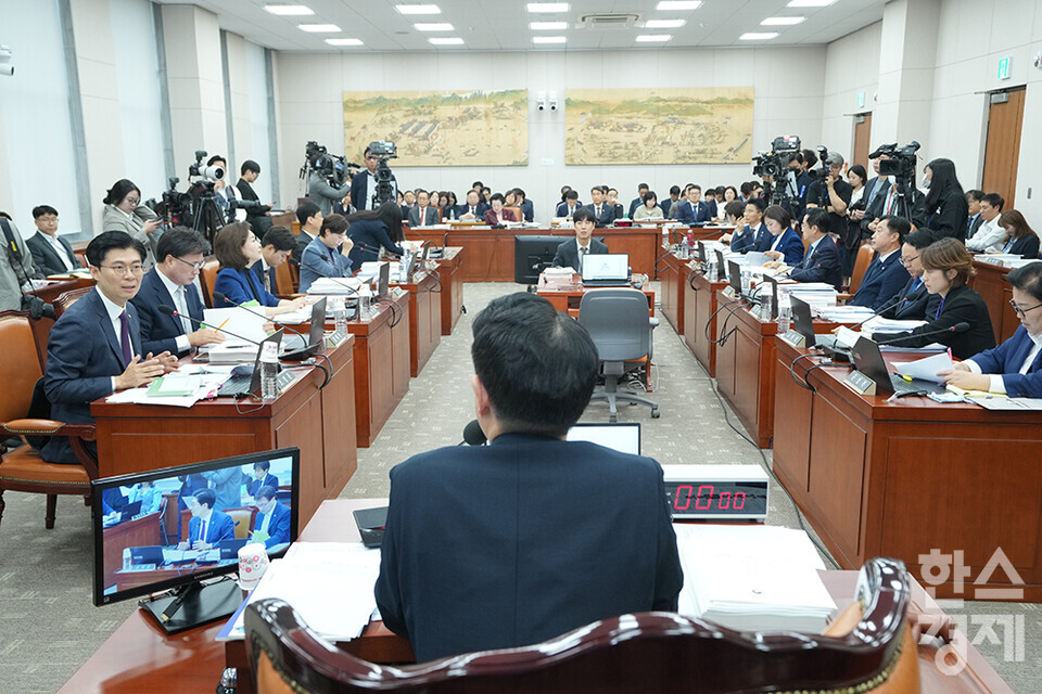 8일 서울 여의도 국회에서 국회 교육위원회 국정감사가 열리고 있다. 이날 교육위는 교육부, 국가교육위원회 등 8개 기관에 대한 감사를 진행한다. /최대성 기자 dpdaesung@sporbiz.co.kr 2024.10.08.