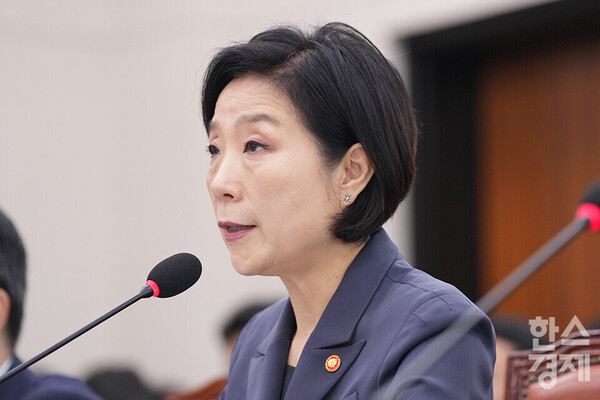 8일 서울 여의도 국회에서 산업통상자원중소벤처기업위원회 국정감사가 열리고 있다. 오영주 중소벤처기업부 장관이 의원 질의에 답변하고 있다. /최대성 기자 dpdaesung@sporbiz.co.kr 2024.10.08.