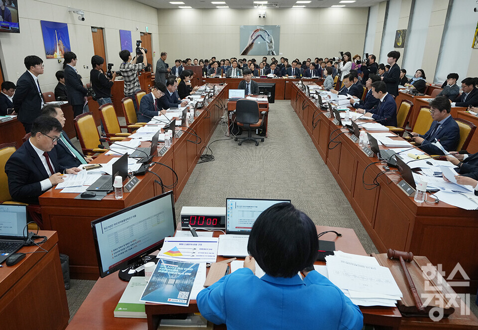 10일 서울 여의도 국회에서 과학기술정보방송통신위원회 국정감사 국정감사가 열리고 있다.  /최대성 기자 dpdaesung@sporbiz.co.kr 2024.10.10.