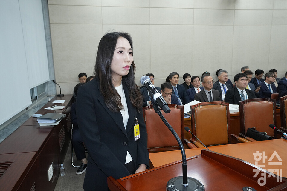 10일 서울 여의도 국회에서 보건복지위원회의 보건복지부, 질병관리청에 대한 국정감사가 열리고 있다. 주성원 쿠팡 전무가 의원 질의에 답변하고 있다 /최대성 기자 dpdaesung@sporbiz.co.kr 2024.10.10.