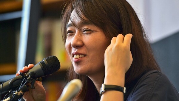 한강 작가. 소설가 한강이 올해 노벨 문학상 수상자로 10일(현지시간) 선정됐다. 대표작 '채식주의자'가 노벨문학상의 영예를 안겼다. / 연합