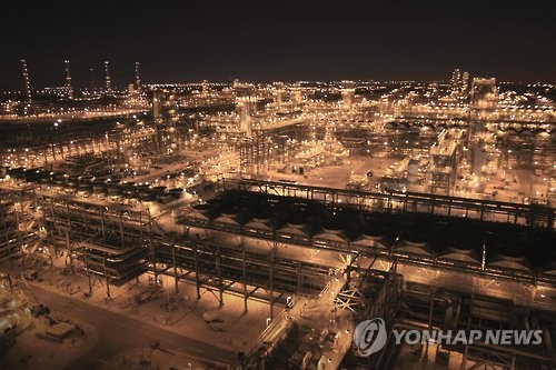 윤석열 정부가 올해 목표로 내세운 해외건설 수주 400억달러(53조8000억원) 달성이 무산될 위기다 ./연합뉴스