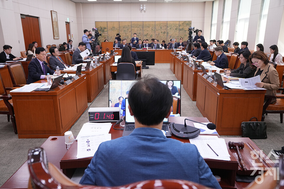 17일 서울 여의도 국회에서 문화체육관광위원회의  한국콘텐츠진흥원, 국립국어원 등 14개 기관에 대한 국정감사가 열리고 있다. /최대성 기자 dpdaesung@sporbiz.co.kr 2024.10.17.