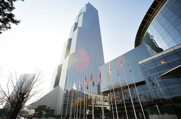 한국무역협회는 18일 서울 송파구 시그니엘서울 호텔에서 ‘더그 버검(Doug Burgum)’ 미국 노스다코타 주지사 초청 무역업계 간담회’를 개최했다고 밝혔다. / 연합뉴스