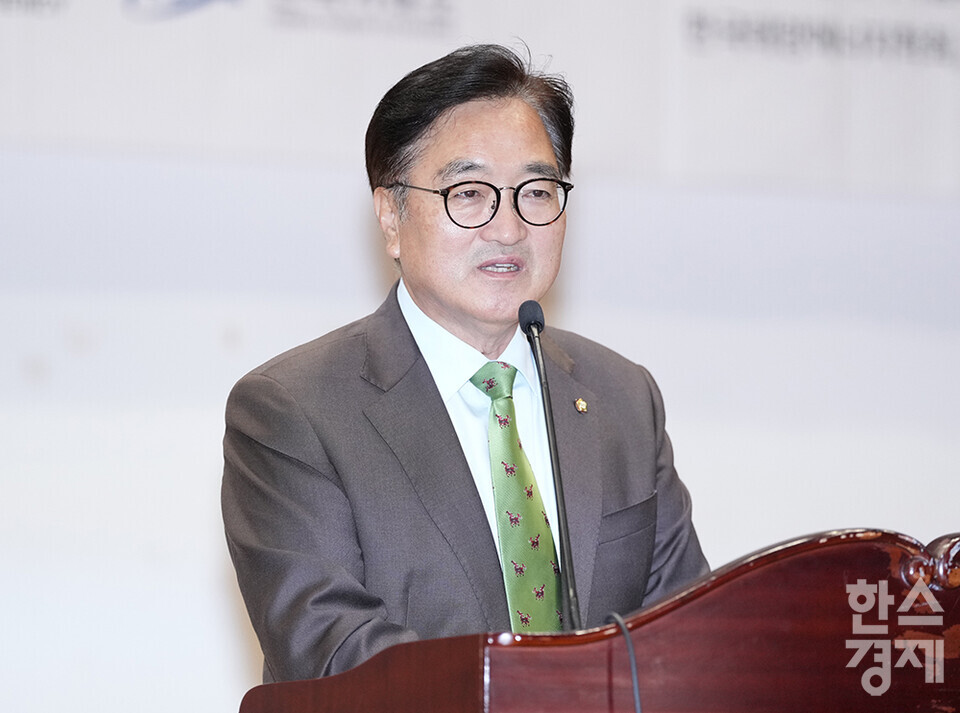 우원식 국회의장이 23일 서울 여의도 국회 의원회관에서 열린 제6회 재생에너지의 날 기념식에 참석해 격려사를 하고 있다. /최대성 기자 dpdaesung@sporbiz.co.kr 2024.10.23.