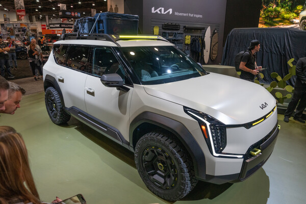 세마쇼 2024 현장에 전시된 EV9 어드벤처 콘셉트/ 기아