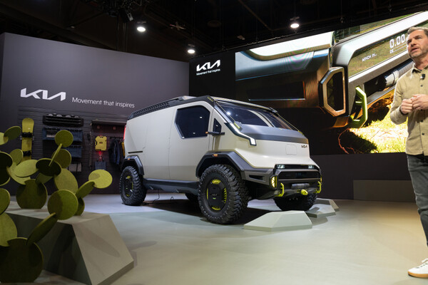 세마쇼 2024 현장에 전시된 PV5 위켄더 콘셉트/ 기아