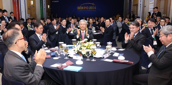 한국전력이 에너지 미래를 위한 K-DC Alliance 발족식을 진행하고 있다. /한전 제공