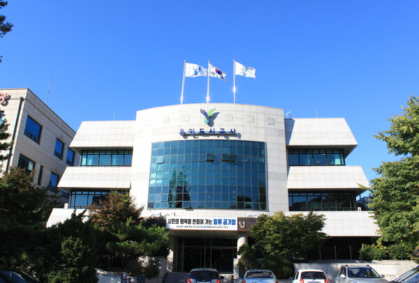 용인도시공사(사장 신경철)는 보건복지부와 한국사회복지협의회가 공동 주관하는 ‘지역사회공헌인정제’에서 최고 등급(Level 5)을 획득하며 2년 연속 인증에 성공했다./ 용인도시공사 제공