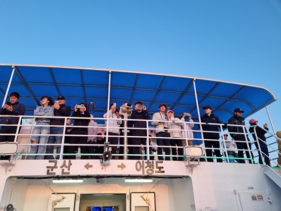 군산과 어청도를 오가는 여객선. / 군산시 제공