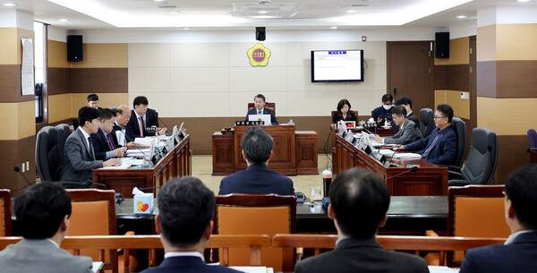 인천시의회 환경국 행정사무감사 장면. /인천시의회 제공