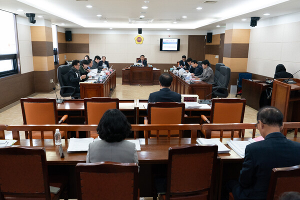 인천교통공사 행정사무감사 장면 / 인천시 의회 제공