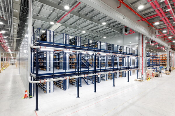 BMW 그룹 코리아 안성 부품물류센터 내 웨어하우스 메자닌랙/ BMW 그룹 코리아