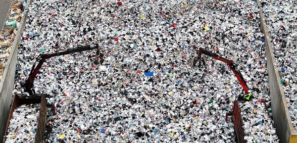 플라스틱 오염 국제협약 성안을 위한 제5차 정부 간 협상위원회가 오는 25일부터 내달 1일까지 부산 벡스코에서 개최된다. / 사진=연합뉴스