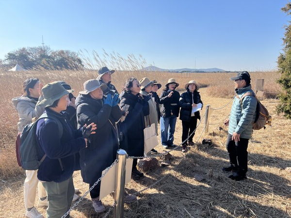 화성시가 화성시 지질공원해설사 16명을 대상으로 ‘2024년 하반기 화성시 지질공원해설사 역량강화 교육’을 실시했다. / 화성시 제공 