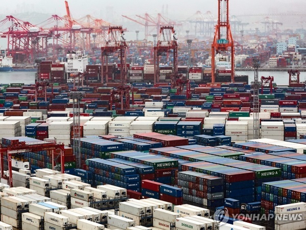 한국은행이 6일 발표한 '2024년 10월 국제수지(잠정)'에 따르면 10월 경상수지는 97억8000만달러 흑자를 기록했다. /연합뉴스