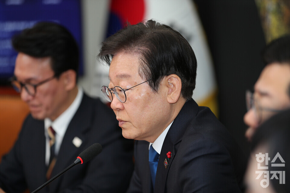 더불어민주당 이재명 대표가 12일 오전 서울 여의도 국회에서 열린 최고위원회의에 참석해 발언하고 있다. /최대성 기자 