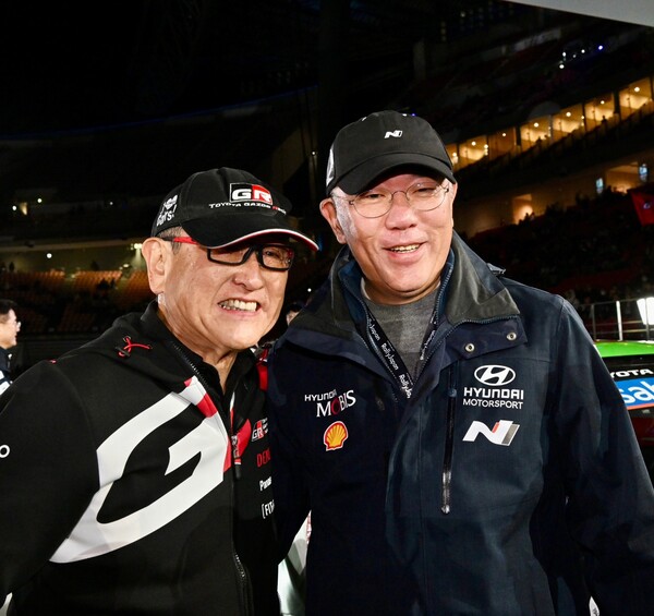 도요다 아키오 됴오타그룹 회장(왼쪽)과 정의선 현대자동차그룹 회장/ 현대자동차그룹