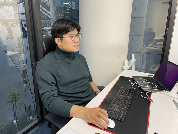 ESG에 IT 기술을 접목해 ESG 컨설팅의 새 지평을 열고 있는 조동욱 한국ESG데이터 대표가 집중하고 있는 분야는 ‘인권경영 관련 컨설팅 서비스’다. / 조동욱 대표