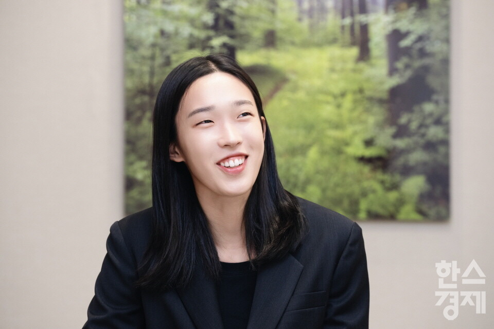 파리 올림픽 태권도 금메달리스트 김유진이 본지와 인터뷰를 하며 웃고 있다. /최대성 기자