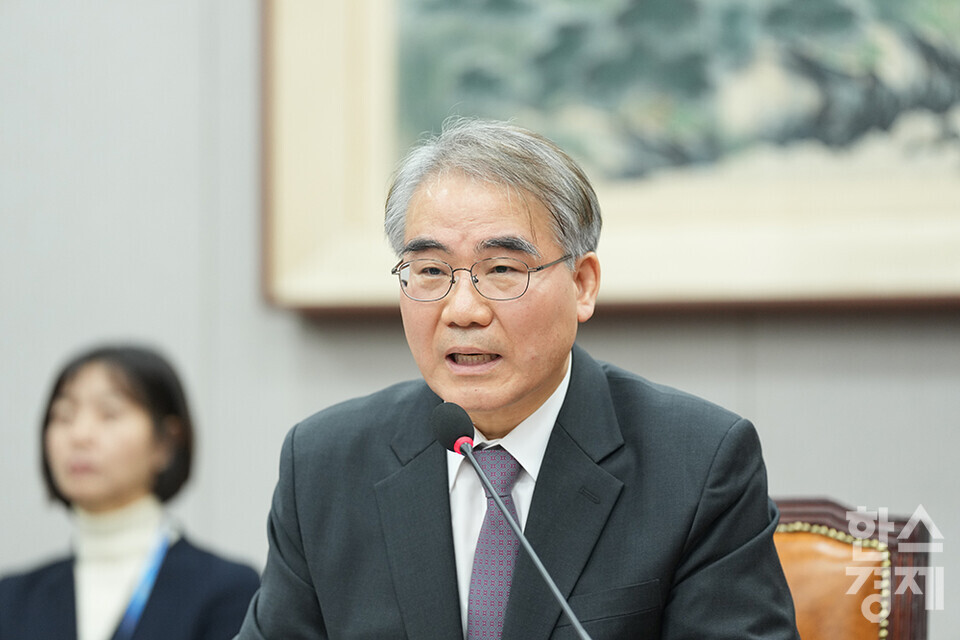 [포토] 답변하는 조한창 헌법재판관 후보자