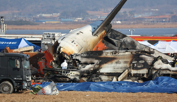 경제계는 30일 제주항공 여객기 참사에 대한 애도 성명을 이어갔다. / 연합뉴스
