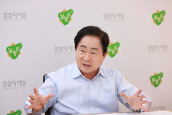 주광덕 남양주시장은 1일 신년사를 통해 시민에게 을사년 새해 인사를 전하며, 시정 운영에 대한 포부를 밝혔다./ 남양주시 제공