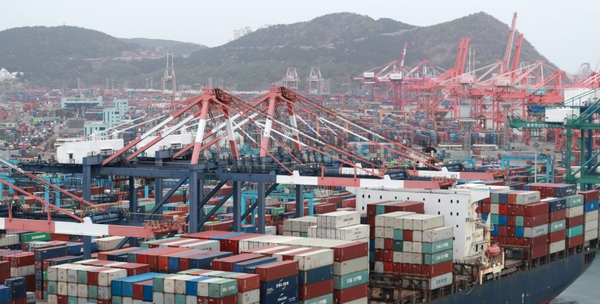 한국의 올해 산업전망은 20일 미국 대통령으로 취임하는 도널드 트럼프 대통령의 정책에 따라 희비가 엇갈릴 것으로 보인다. / 연합뉴스