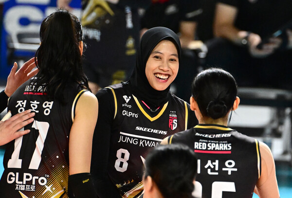 정관장의 메가(가운데). /KOVO 제공