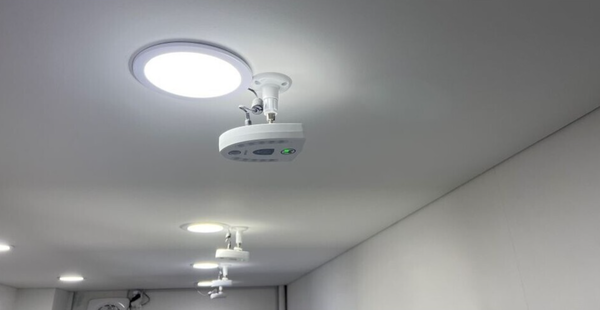 스타트업 유니유니는 AIoT(지능형 사물인터넷) 기반의 안심화장실 스마트 통합솔루션 쎄비를 소개하고 있다. / 유니유니