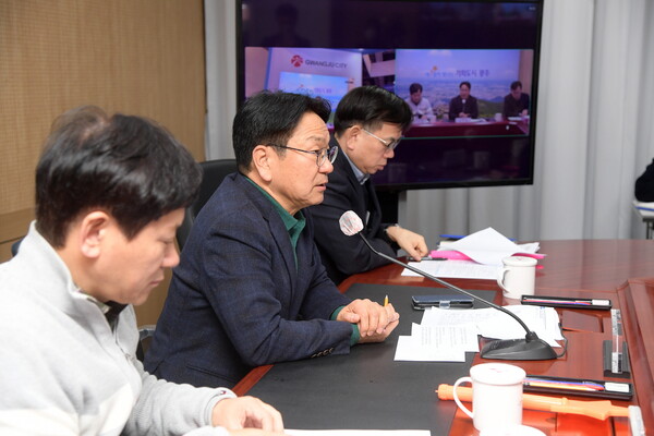 강기정 시장과 부시장, 실국장 등 광주시는 온라인 영상으로 개관식에 참여했다. /광주시 제공