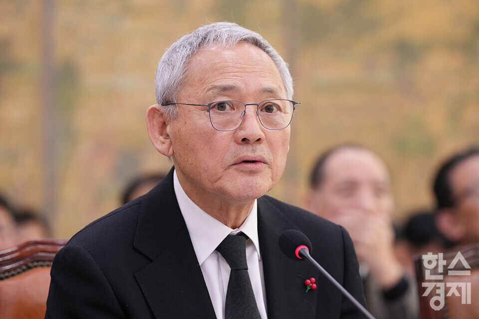 10일 오전 서울 여의도 국회에서 문화체육관광부 전체회의가 열리고 있다. 유인촌 문체부 장관이 의원 질의에 답변하고 있다. /최대성 기자 dpdaesung@sporbiz.co.kr 2025.01.10.