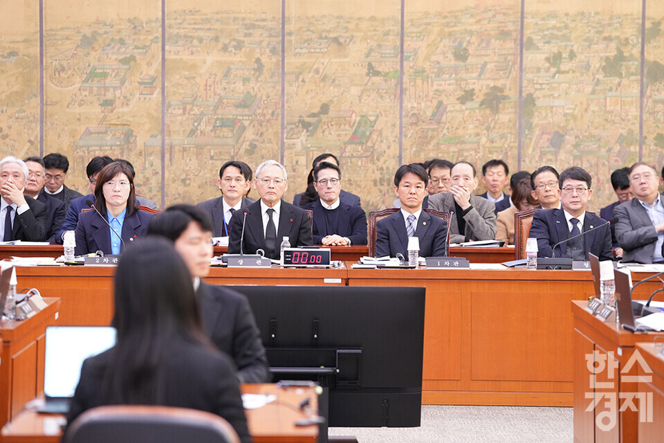 10일 오전 서울 여의도 국회에서 문화체육관광부 전체회의가 열리고 있다. 유인촌 문체부 장관, 장미란 2차관 등이 출석해 있다. /최대성 기자 dpdaesung@sporbiz.co.kr 2025.01.10.