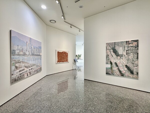 안국문화재단은 과천 본사내 AG갤러리에서 오는 2월 27일까지 신년 테마기획전으로 곽아람 & 임현경 작가의 ‘도시와 숲의 사색’ 전을 개최한다. /안국약품 제공