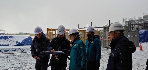 새만금개발청은 4일 폭설과 한파로 인한 기상특보에 따라 현장 등을 점검하고 안전 대비에 돌입했다./새만금청 제공