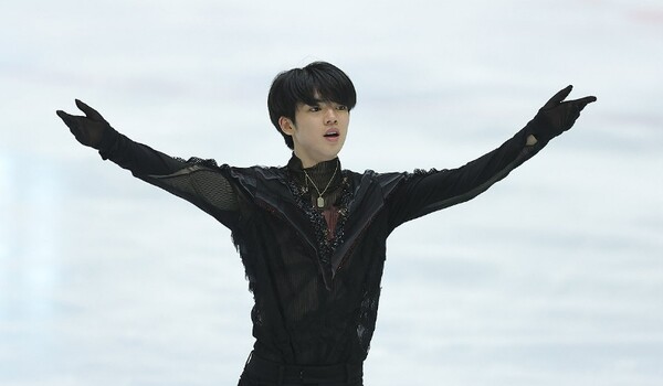 차준환이 7일 의정부실내빙상장에서 열린 제78회 전국남녀 피겨스케이팅 종합선수권대회 남자 시니어 프리 스케이팅에서 연기를 마친 후 인사하고 있다. /연합뉴스