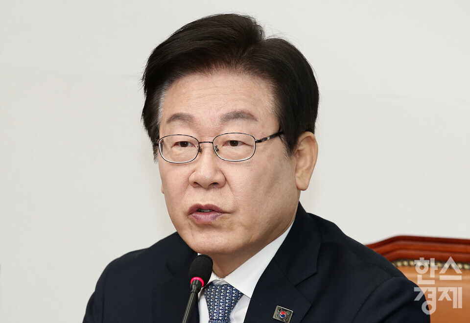 이재명 더불어민주당 대표가 5일 오전 서울 여의도 국회에서 열린 최고위원회의에서 발언을 하고 있다. /최대성 기자 dpdaesung@sporbiz.co.kr 2025.02.05.