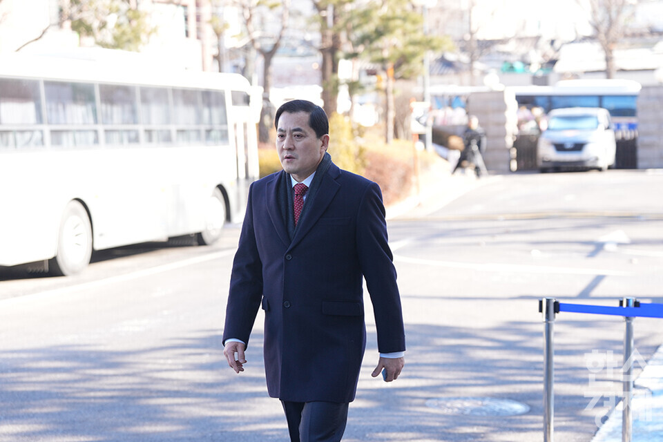 박대출 국민의힘 의원이 13일 오전 서울 종로구 헌법재판소에서 열리는 윤석열 대통령 탄핵 심판 8차 변론기일에 참석하고 있다. /최대성 기자 dpdaesung@sporbiz.co.kr 2025.02.13.(사진공동취재단)