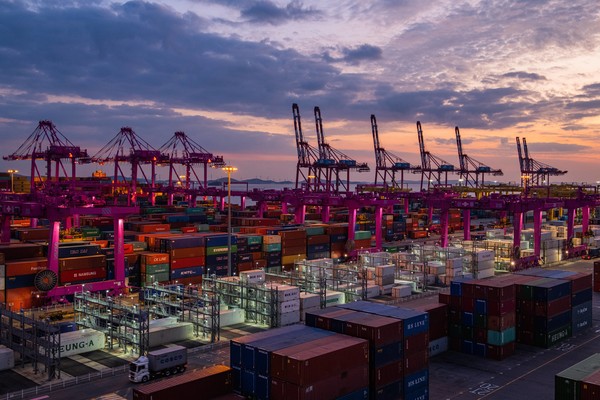 인천 신항 컨테이너 터미널 / 인천항만공사(IPA) 제공