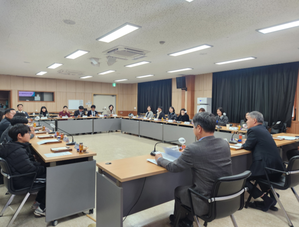 2025 군위교육방향 수립을 위한 교육장과의 대화. 사진=군위교육지원청 제공
