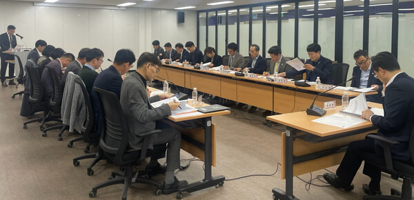 인천시가 하병필 행정부시장 주재로 국비확보 보고회를 갖고 있다. /사진=인천시