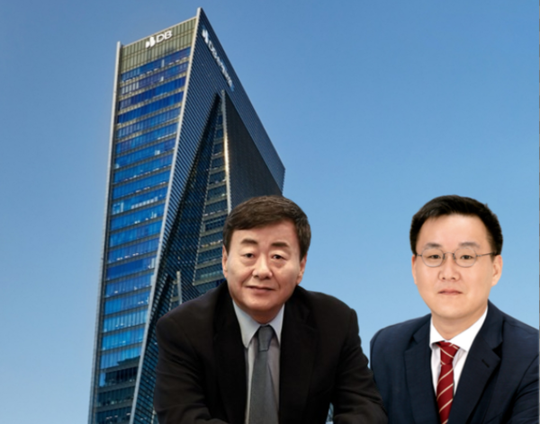 김준기 창업회장과 김남호 회장 / 사진=DB그룹