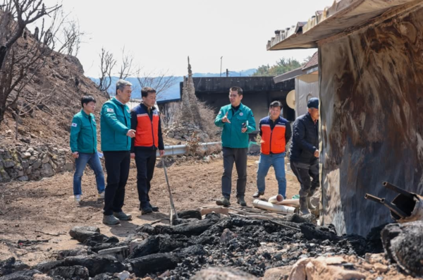 이강덕 시장, 산불 피해 영덕·청송군 현장 방문. 사진=포항시 제공