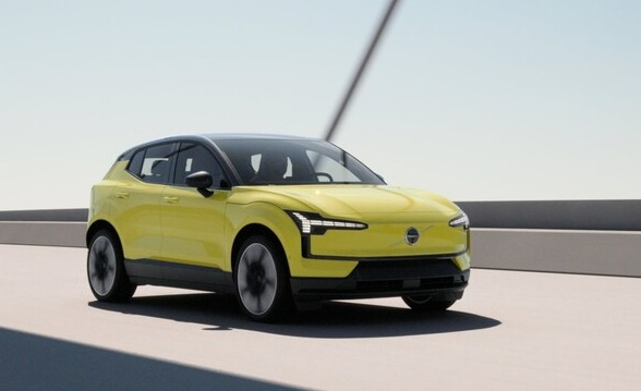 EX30 모스 옐로우 에디션/ 볼보자동차코리아