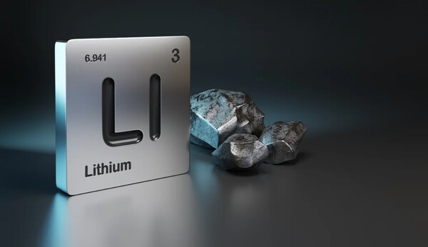 리튬메탈 음극을 적용한 리튬메탈 배터리가 2035년까지 최대 470억달러(68조원) 규모로 성장할 것이라는 전망이 나왔다. / LG에너지솔루션