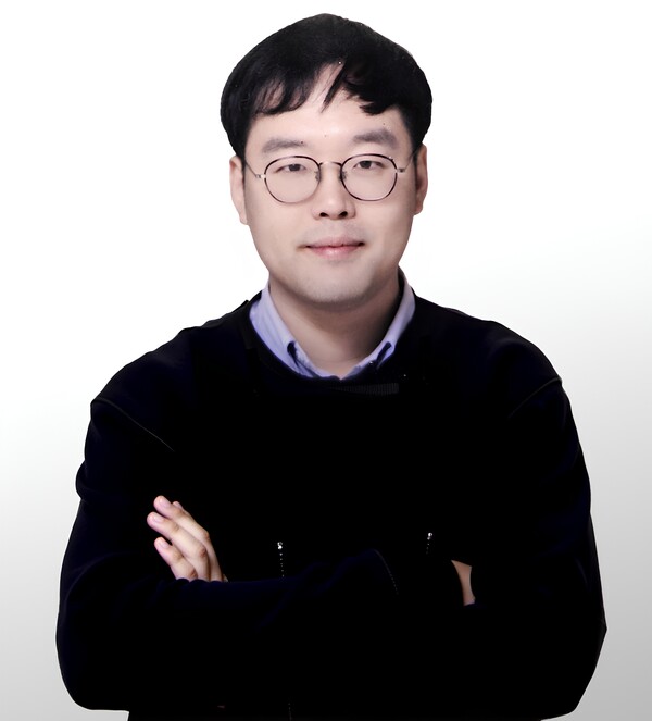 김일유 KPR 최고 인공지능 책임자(CAIO)가 1인 감독으로서 AI를 활용해 직접 기획, 각본, 제작을 진행한 영화 ‘마켓(Market)’이 국내외 주요 AI 영화제에서 연이어 수상하는 쾌거를 이루고 있다./KPR