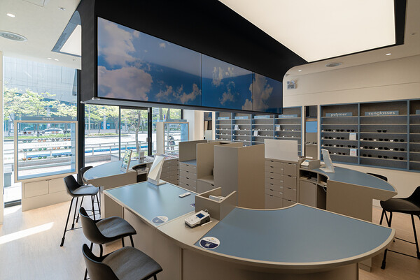 브리즘이 국내 13호점이자 첫 지방 매장인 부산센텀점을 오픈하며 본격적인 외연 확장에 나선다./브리즘