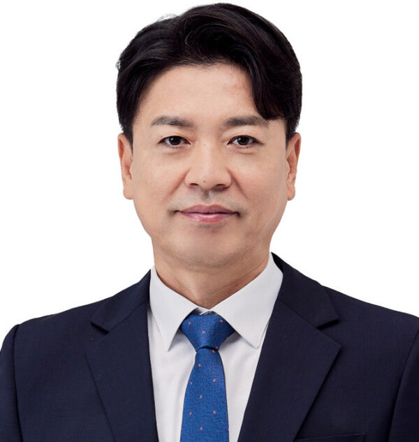 부 의원 측은 “예산 확보를 축하한 것일 뿐”이라며 “교육지원청과 도의회의 노력을 폄하할 의도는 없었다”고 해명했다./ 김두일 기자